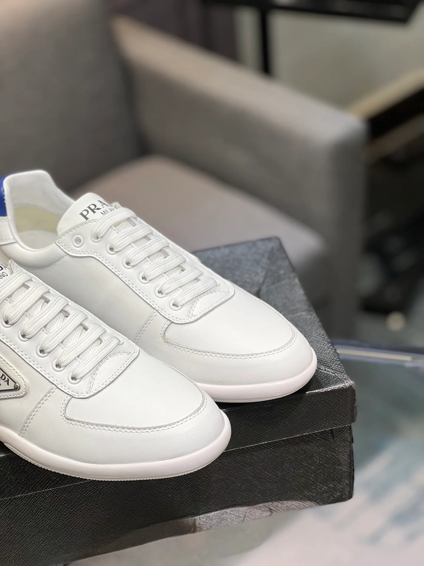 Men's men's shoes 💰440 [PRADA—Prada] 2025 latest model 🙈original replica! 👟👟👟Available here. The workmanship is top-notch. The upper is made of Italian 🇮🇹Imported calfskin. ❗️Breathable genuine leather lining @Suitable for travel. The original version has an enlarged engraved sole, making it suitable for all kinds of travels, showing low-key luxury. Size: 38-44 yards